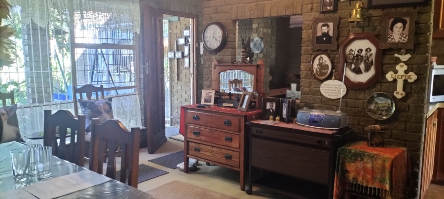 5 Bedroom Property for Sale in Langenhovenpark Free State